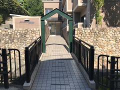 【エントランス】