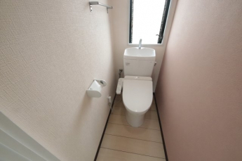 シンプルで使いやすいトイレです