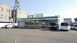 ファミリーマート南梅本店まで190m