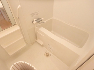 ゆったり過ごせるお風呂です