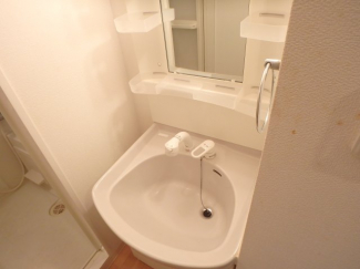 コンパクトで使いやすい洗面所