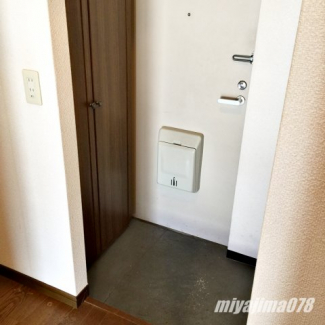 毎日通る玄関はこちらです