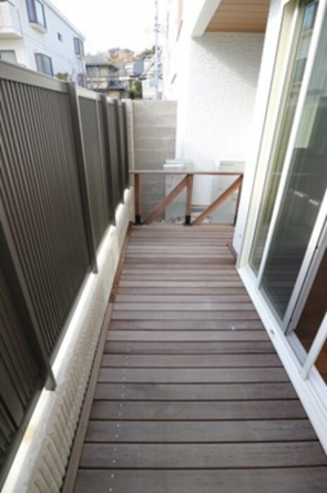 【バルコニー】