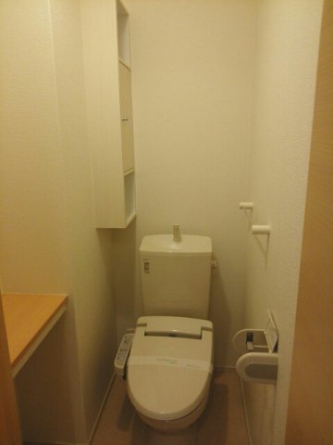 ゆったりとした空間のトイレです