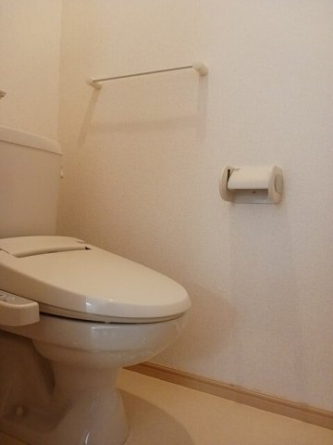シンプルで使いやすいトイレです