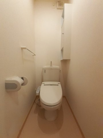 清潔感のあるトイレです