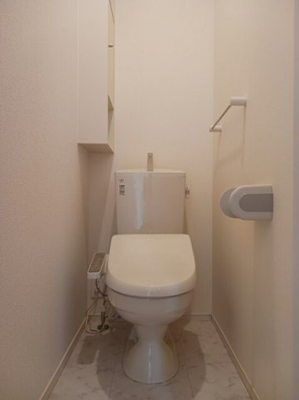 コンパクトで使いやすいトイレです