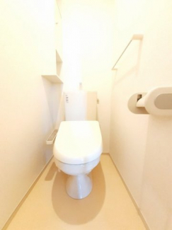 清潔感のあるトイレです