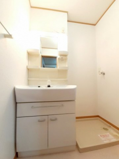 コンパクトで使いやすい洗面所