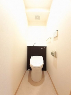 ゆったりとした空間のトイレです
