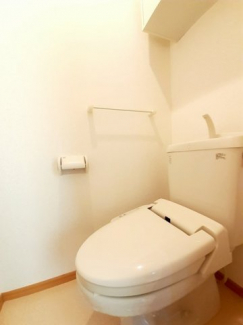 コンパクトで使いやすいトイレです