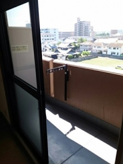 陽当たり良好なバルコニーです