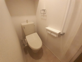 清潔感のあるトイレです