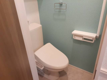 シンプルで使いやすいトイレです