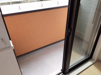 落ち着いた時間を過ごせるバルコニーです