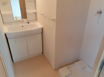 明るい洗面所です