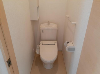 シンプルで使いやすいトイレです