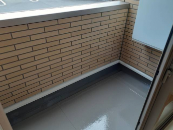 外からの目が気にならないバルコニーで洗濯物が干せます