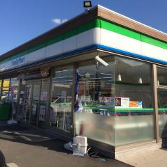 ファミリーマート新居浜横水店まで414m
