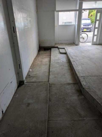 松山市中須賀３丁目の店舗一戸建ての画像