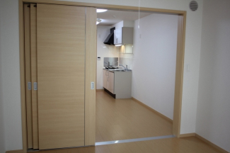 使い勝手のいい洋室です