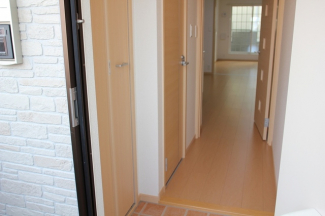 シンプルで使いやすい玄関です