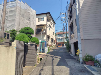 【前面道路含む現地写真】