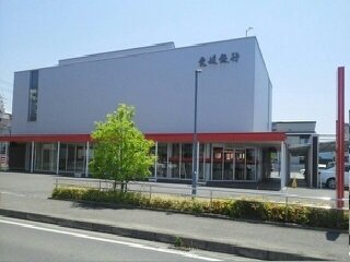 愛媛銀行来住店様まで950m