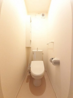 ゆったりとした空間のトイレです