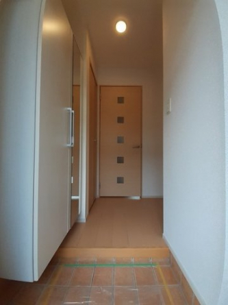 毎日通る玄関はこちらです