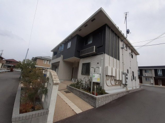 落ち着いた雰囲気の外観です