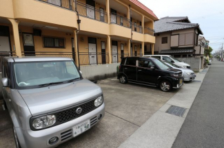 【駐車場】