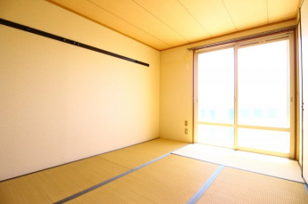 【寝室】