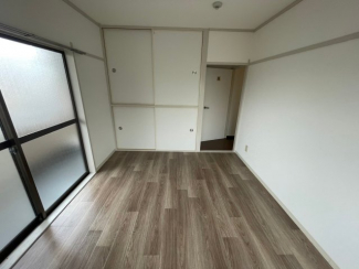 【寝室】