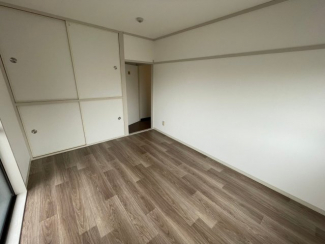 【寝室】