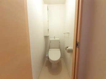 清潔感のあるトイレです