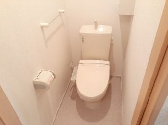 ゆったりとした空間のトイレです
