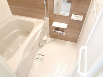 日々の疲れを癒すお風呂付です
