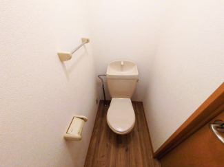 清潔感のあるトイレです