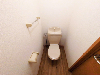 清潔感のあるトイレです