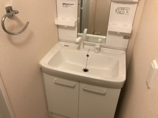 明るい洗面所です