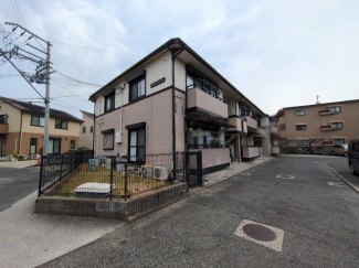 落ち着いた雰囲気の外観です
