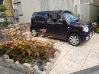 車をお持ちの方に嬉しい駐車場付きの物件です