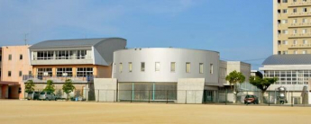 松山市立余土小学校まで717m