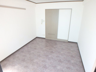 こちらの居間で趣味の時間をお楽しみください