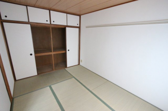 ゆったりとくつろげる和室です
