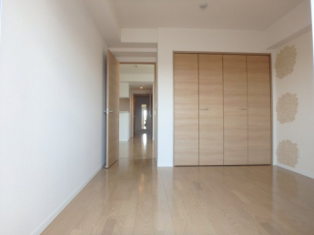 洋室6.7帖