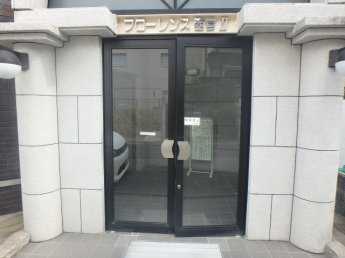 エントランスです