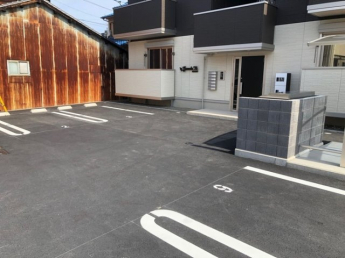 【駐車場】