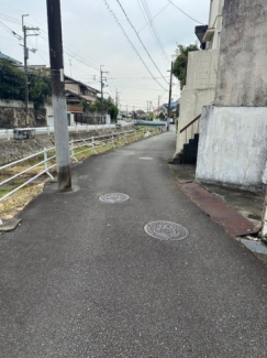 【前面道路含む現地写真】